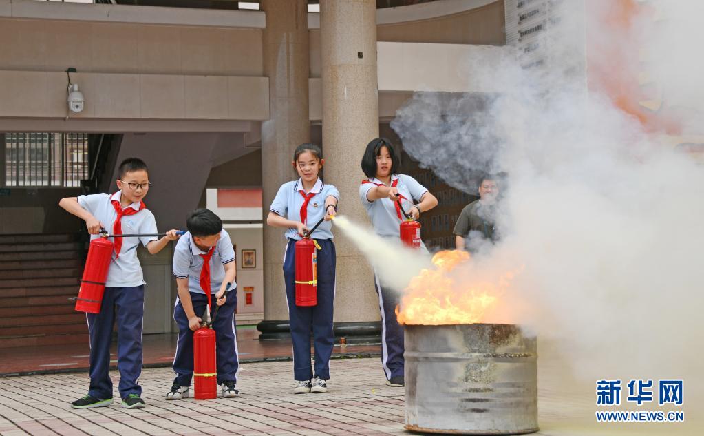 Escolas chinesas realizam atividades sobre preven??o e mitiga??o de desastres