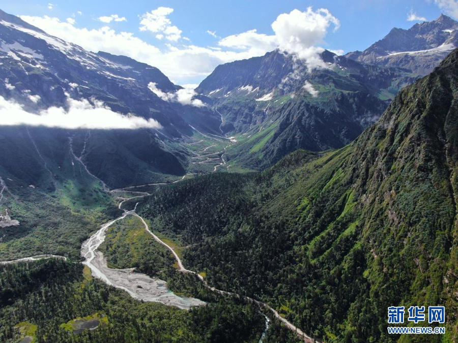 Rodovia através do canion mais profundo do mundo é concluída no Tibete