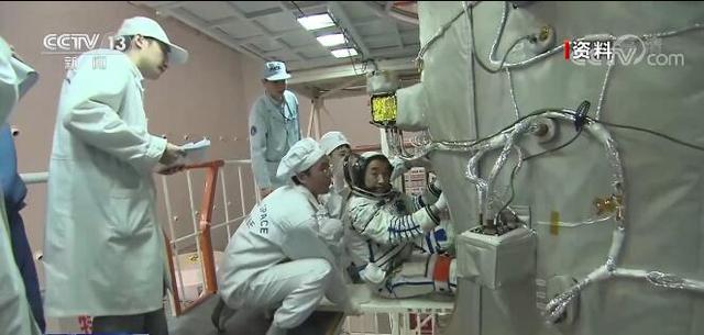 Passeios espaciais s?o planejados para miss?es Shenzhou