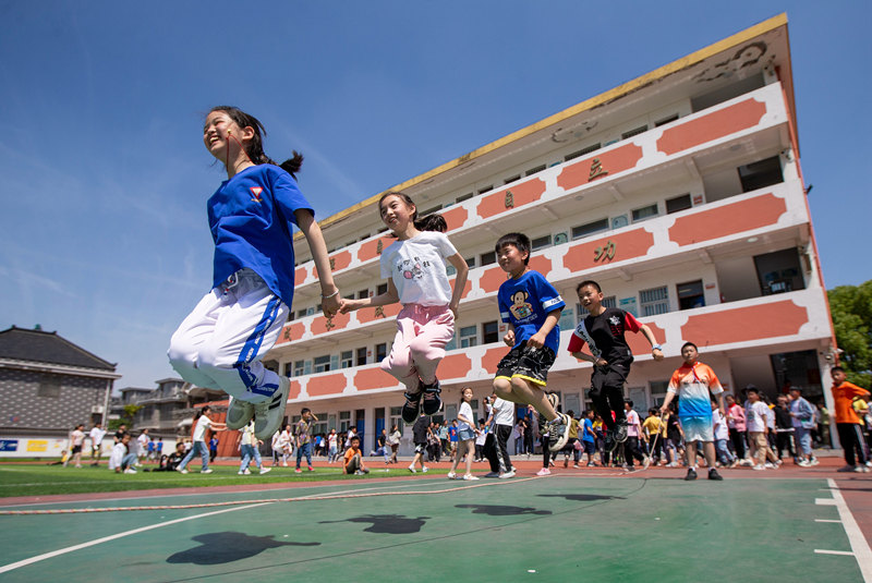 China: Atividades infantis realizadas em todo o país para celebrar o Dia Internacional da Crian?a