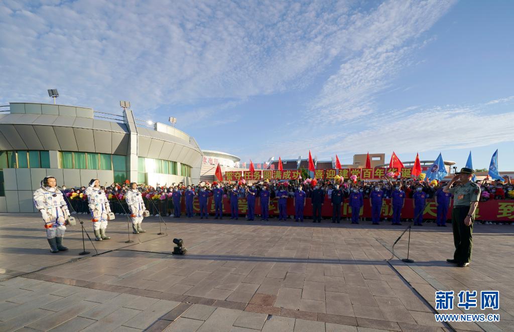 Realizada cerim?nia de despedida para astronautas chineses da miss?o Shenzhou-12