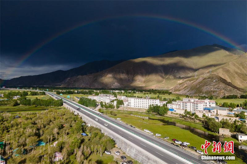 Galeria:?rodovia?Lhasa-Linzhi, uma das principais artérias de transporte do Tibete