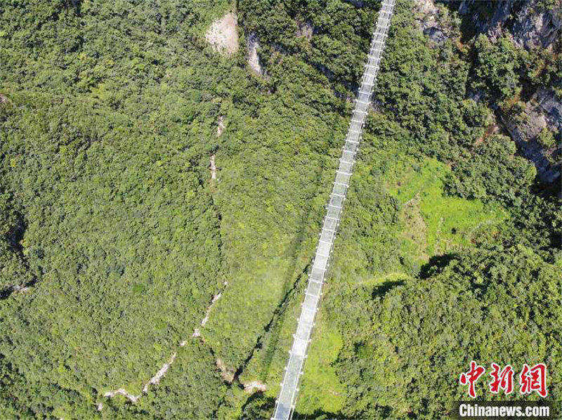 Sichuan constrói ponte de vidro de 680 metros de extens?o
