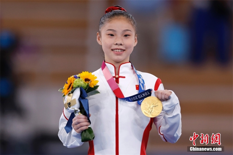 Olimpíadas: Guan Chenchen conquista medalha de ouro na trave
