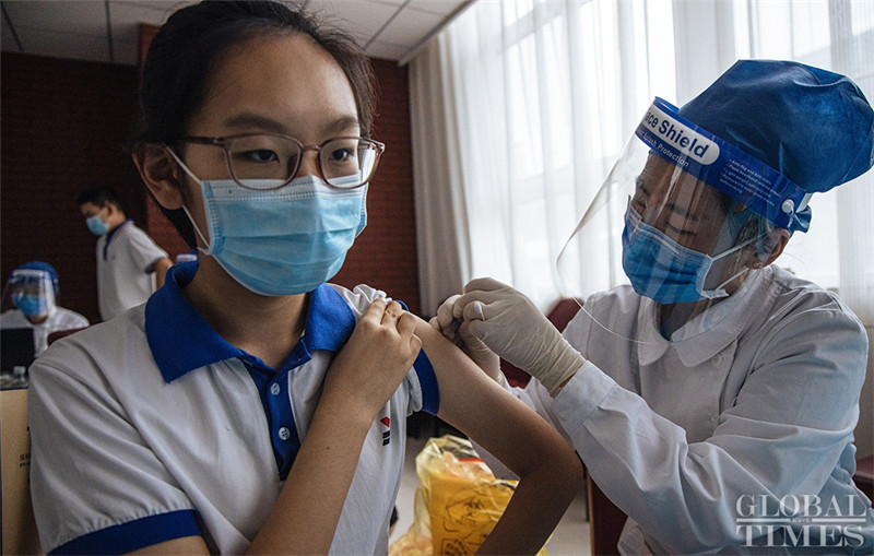 Beijing lan?a campanha de vacina??o contra Covid-19 para jovens entre 12 e 17 anos