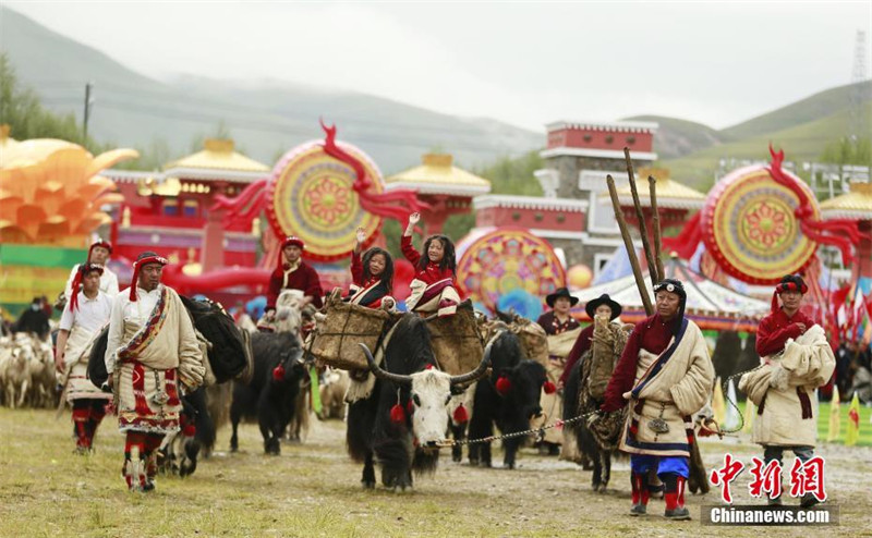 Qinghai celebra o 70o aniversário da funda??o da Prefeitura Aut?noma Tibetana de Yushu