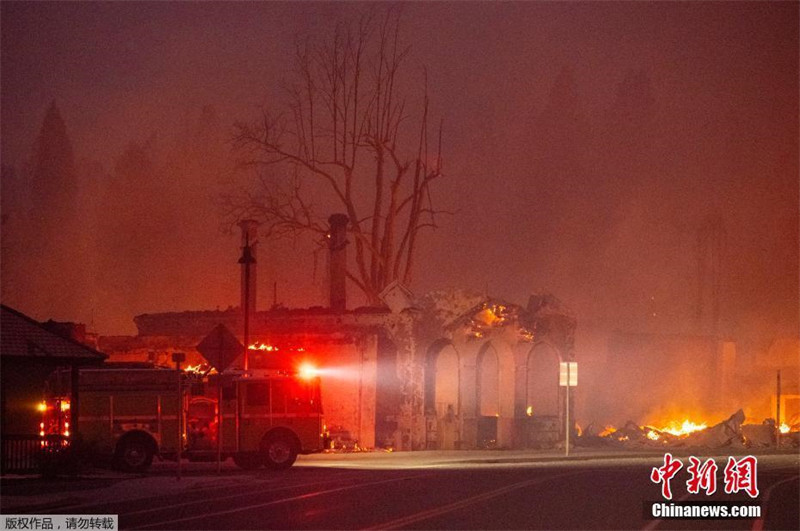 EUA: Incêndios florestais continuam devastando a Califórnia??