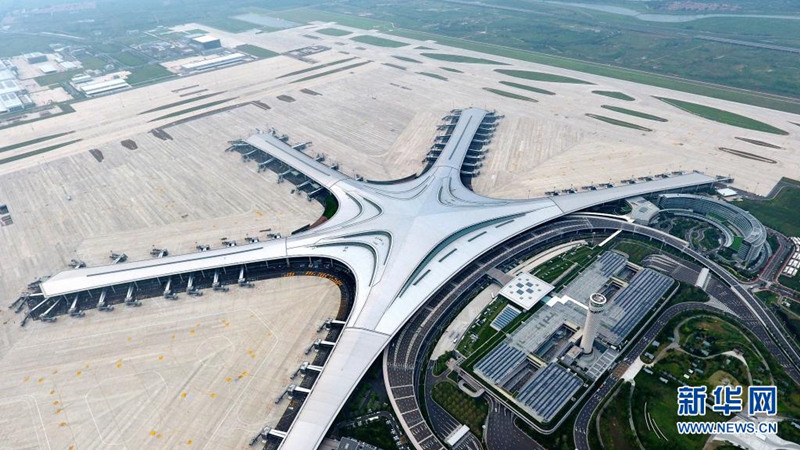 Aeroporto Internacional Jiaodong de Qingdao entra em opera??o