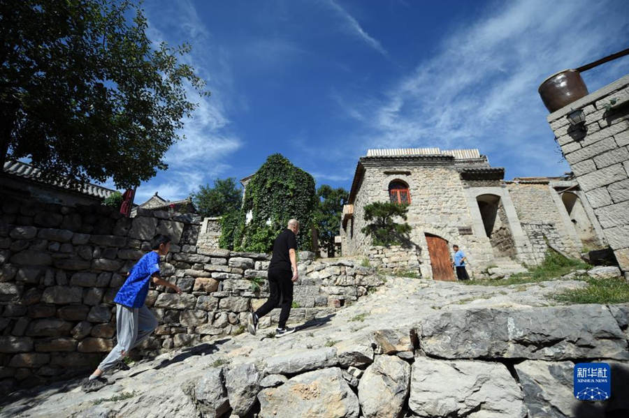 Alde?es nas montanhas Taihang enriquecem com o desenvolvimento de cultura e turismo 
