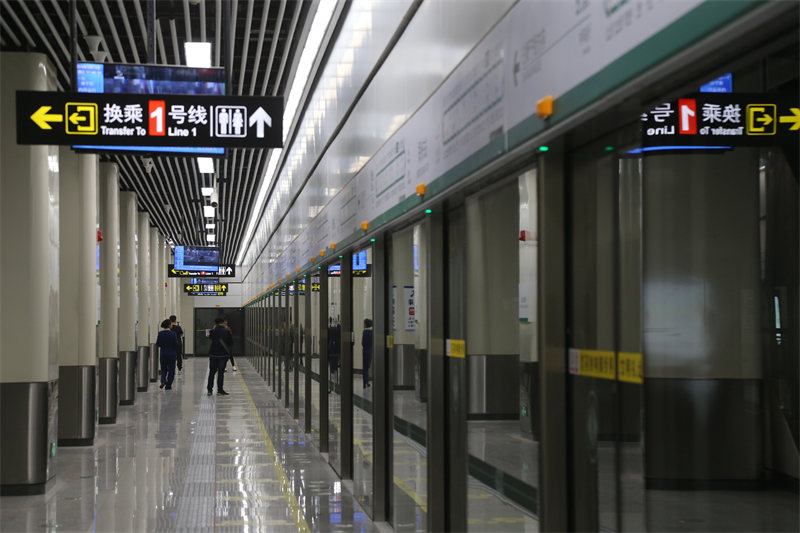 Metr? de Zhengzhou retoma circula??o em 6 linhas após repara??es de danos causados por cheias