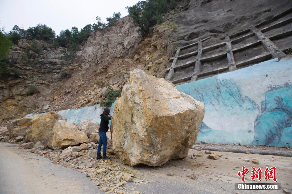 Shanxi: mais de 6.000 quil?metros de rodovias s?o danificadas por inunda??o