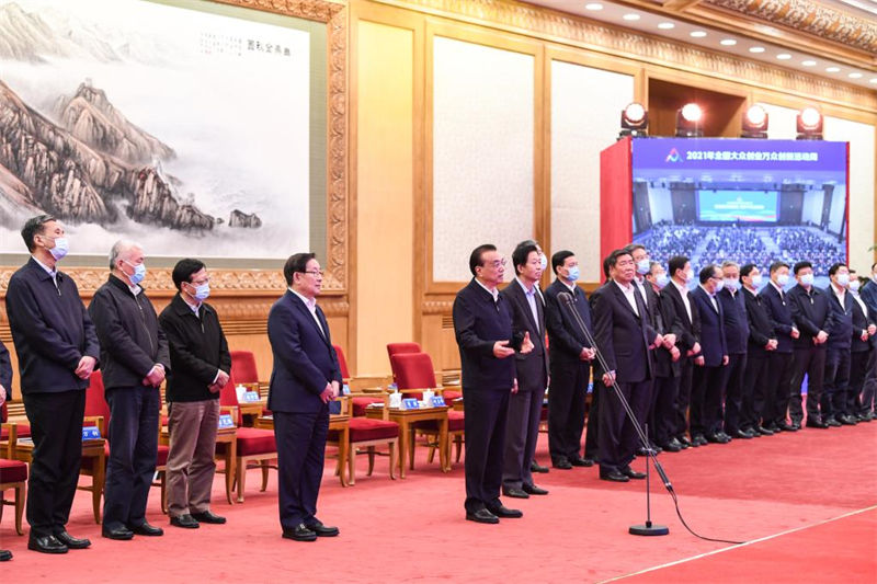 Premiê chinês enfatiza importancia do empreendedorismo e inova??o para impulsionar crescimento