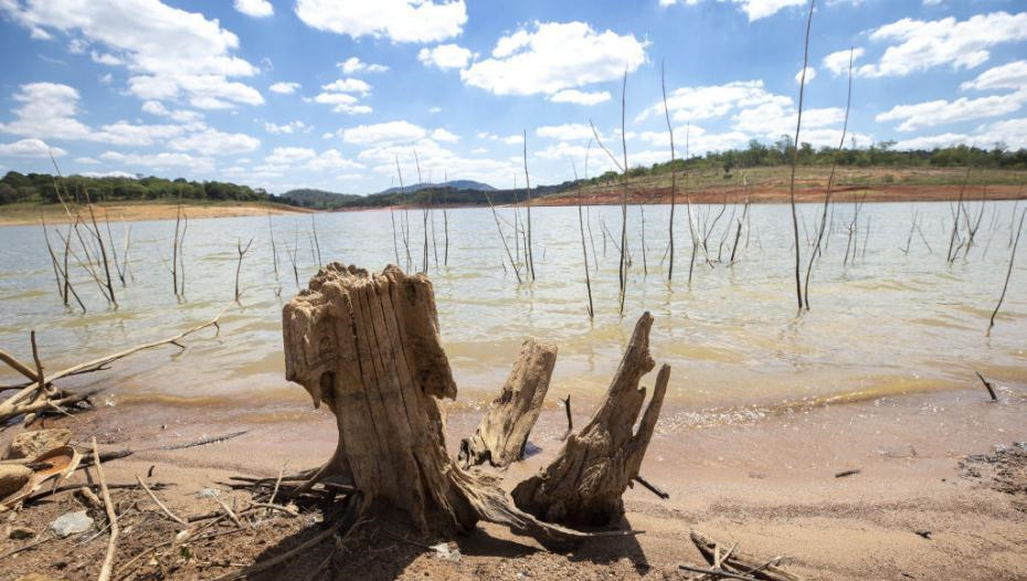 Brasil: água armazenada no maior reservatório em S?o Paulo n?o atinge 30% devido à seca