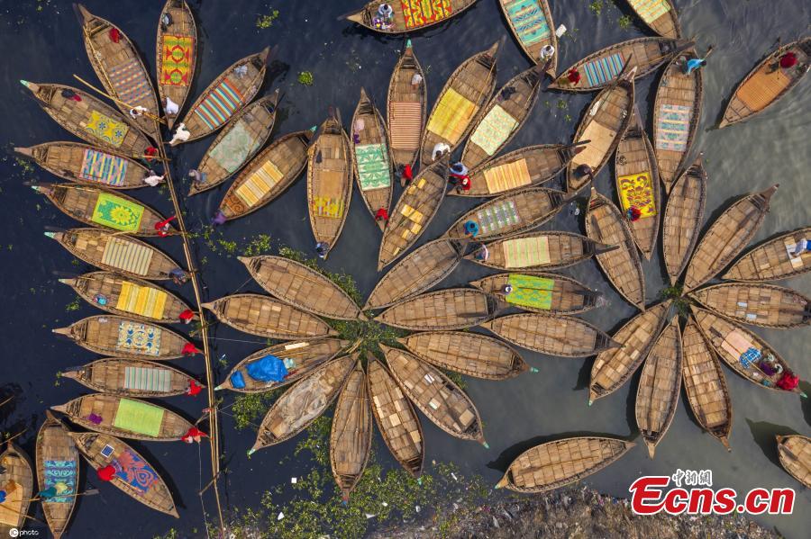 Bangladesh: barcos de madeira formam padr?es florais