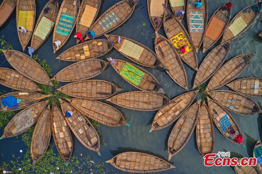 Bangladesh: barcos de madeira formam padr?es florais