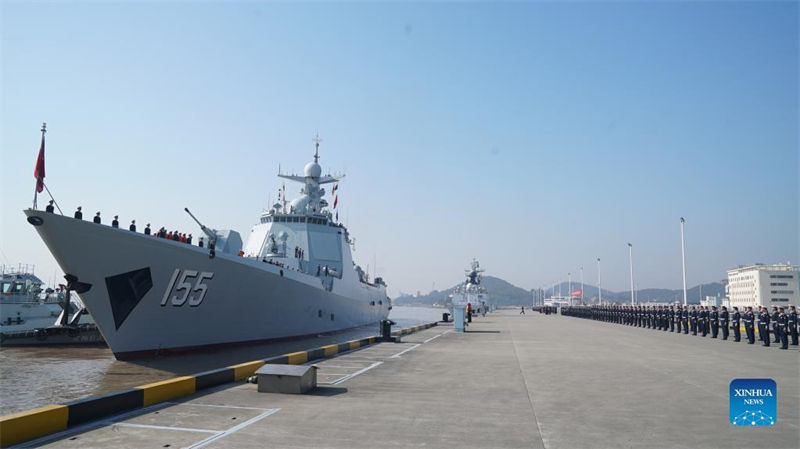 Frota da marinha chinesa retorna de miss?es de escolta no Golfo de Aden