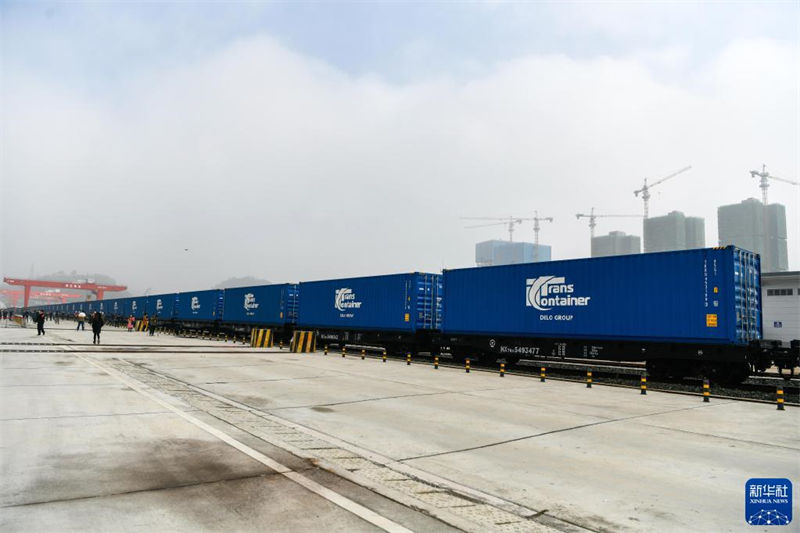 Guizhou, na China, lan?a seu primeiro servi?o direto de trem de carga China-Europa