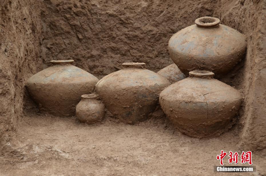 Shaanxi: jóias de ouro do estrangeiro s?o encontradas no túmulo do Reino Qin 