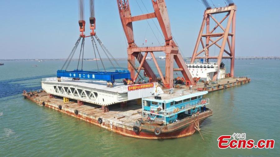 Constru??o da ponte Shenzhen-Zhongshan decorrendo sem incidentes