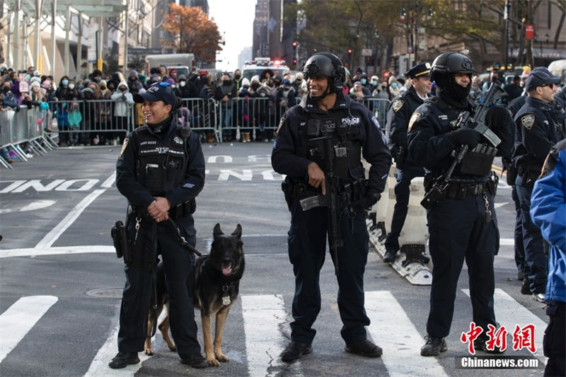 EUA: desfile de Dia de A??o de Gra?as é realizado em Nova York 