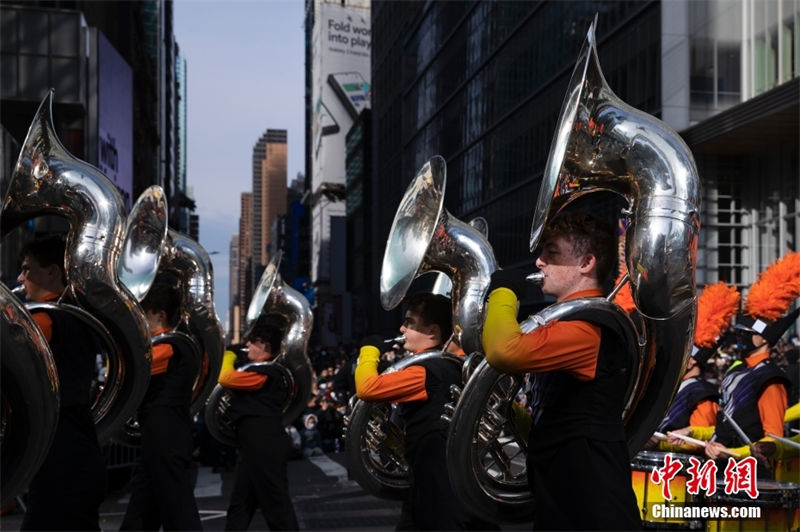 EUA: desfile de Dia de A??o de Gra?as é realizado em Nova York 