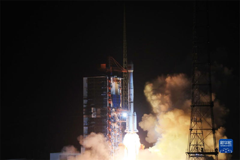 China lan?a novo satélite com sucesso