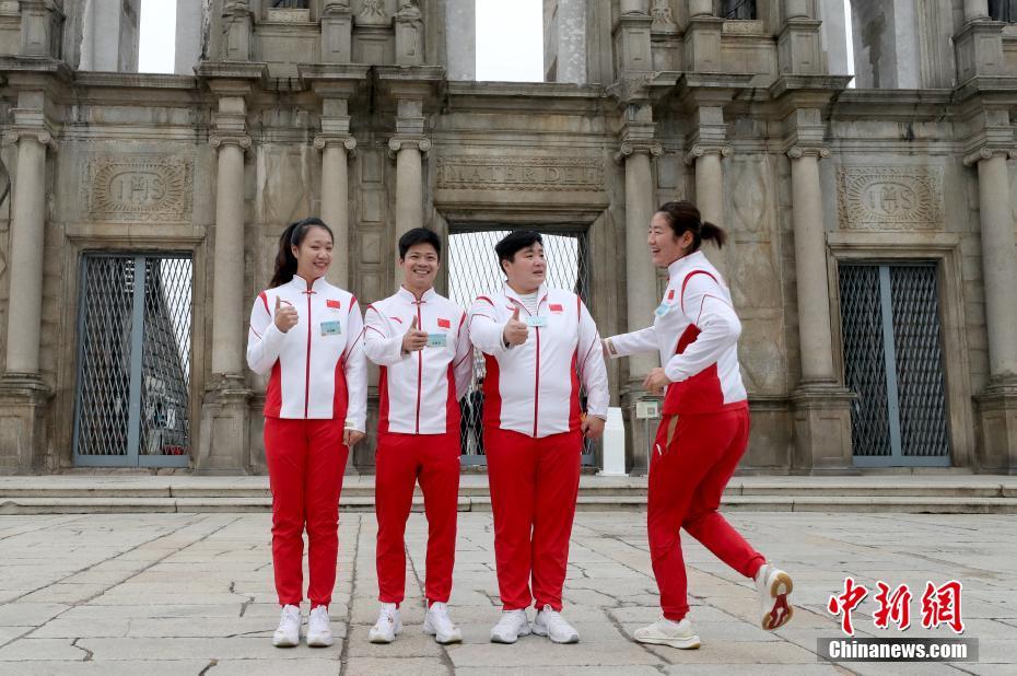 Delega??o de atletas olímpicos do continente chinês visita Ruínas de S?o Paulo em Macau