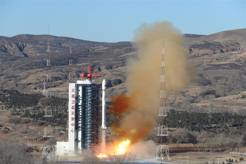 China lan?a novo satélite de recursos