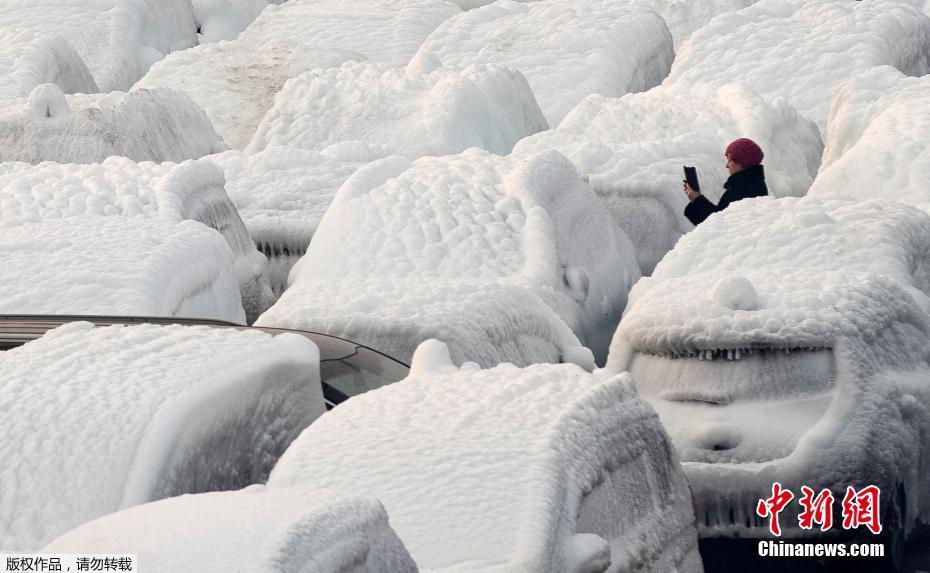 Navio cargueiro russo é afetado por condi??es climáticas extremas