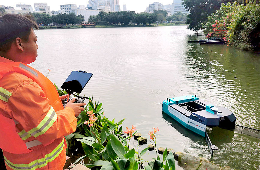 China: primeiro barco de limpeza n?o tripulado de Hainan inicia testes