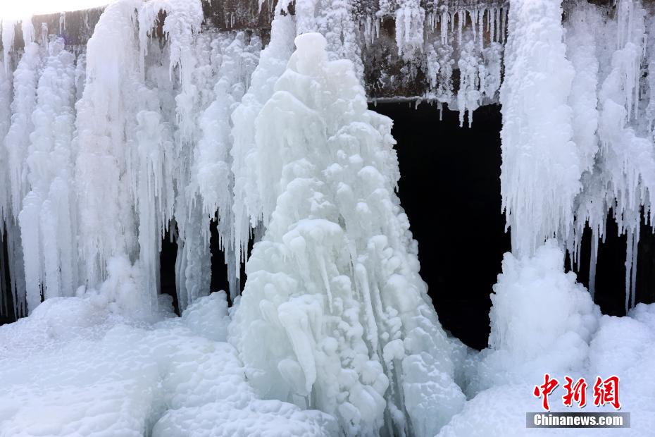 Galeria: “Palácio de Cristal” na Mongólia Interior