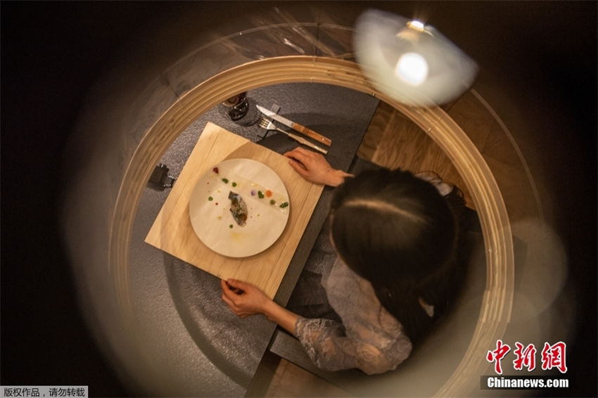 Jap?o: hotel de Tóquio implementa equipamentos de manuten??o distancia social