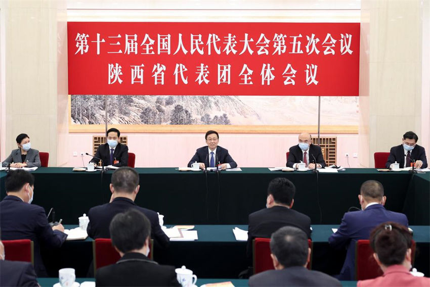 Líderes chineses participam de delibera??es em sess?o legislativa anual