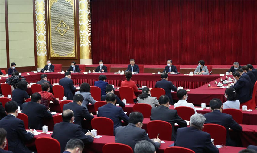 Xi Jinping enfatiza garantia de fornecimento de produtos agrícolas essenciais e constru??o de rede de seguridade social mais forte