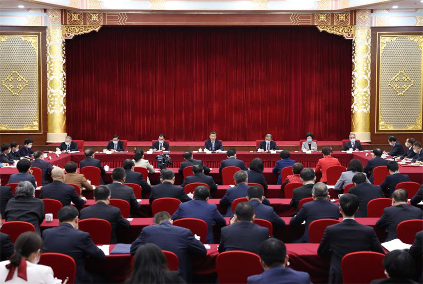 Xi Jinping enfatiza garantia de fornecimento de produtos agrícolas essenciais e constru??o de rede de seguridade social mais forte
