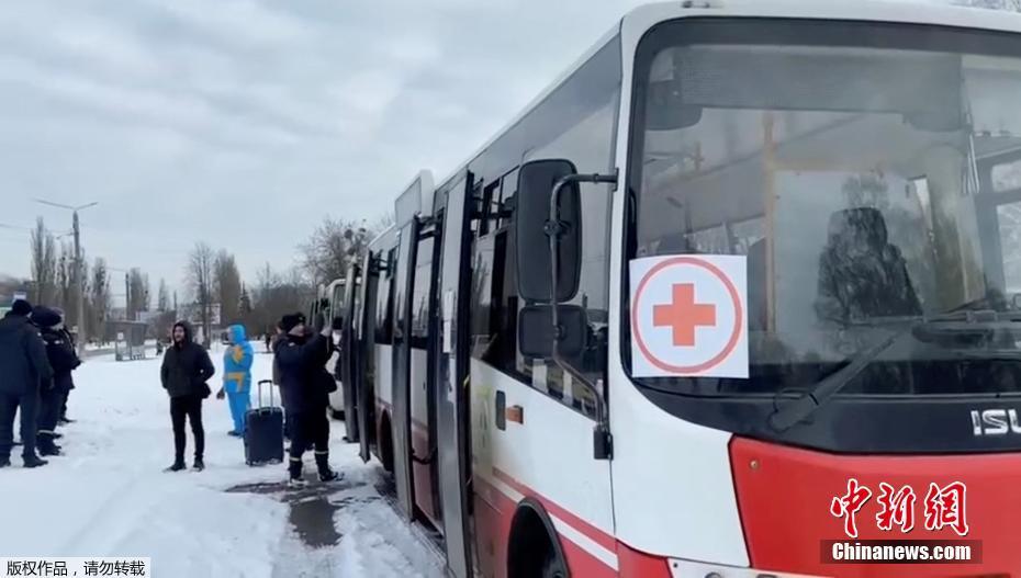 Ucrania abre corredores humanitários para evacua??o de civis