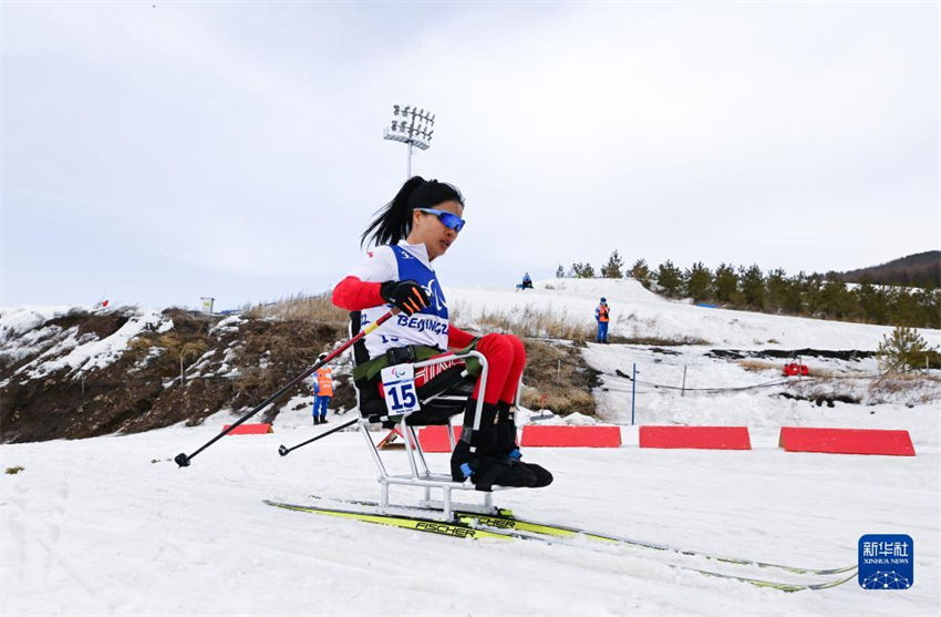 Yang conquista segunda medalha de ouro no sprint sentado cross-country, 10a da China nos Jogos Paralímpicos de Beijing