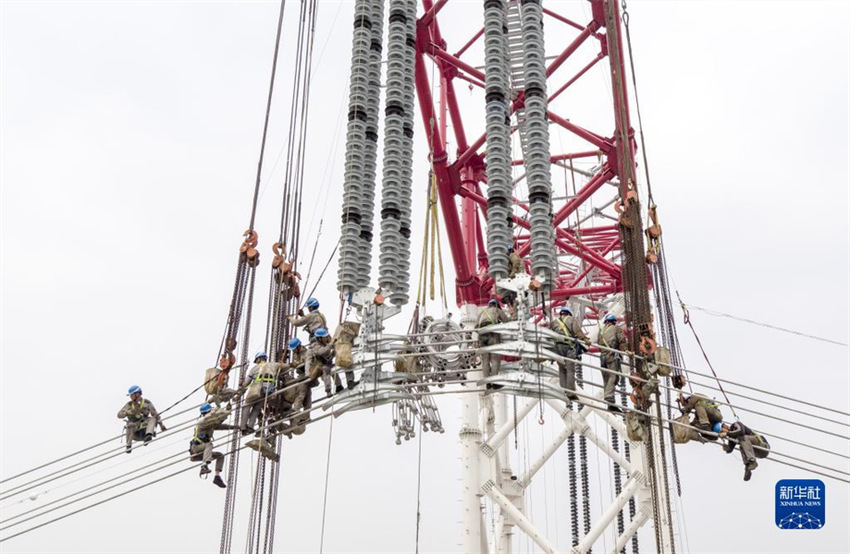 China: projeto de transmiss?o de energia de UHV Baihetan-Jiangsu termina conex?o