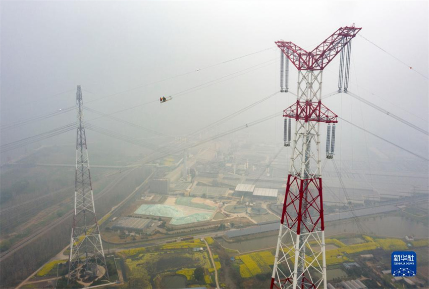 China: projeto de transmiss?o de energia de UHV Baihetan-Jiangsu termina conex?o