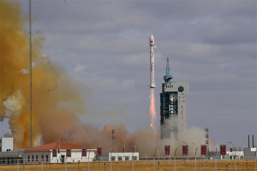 China lan?a novo satélite com sucesso