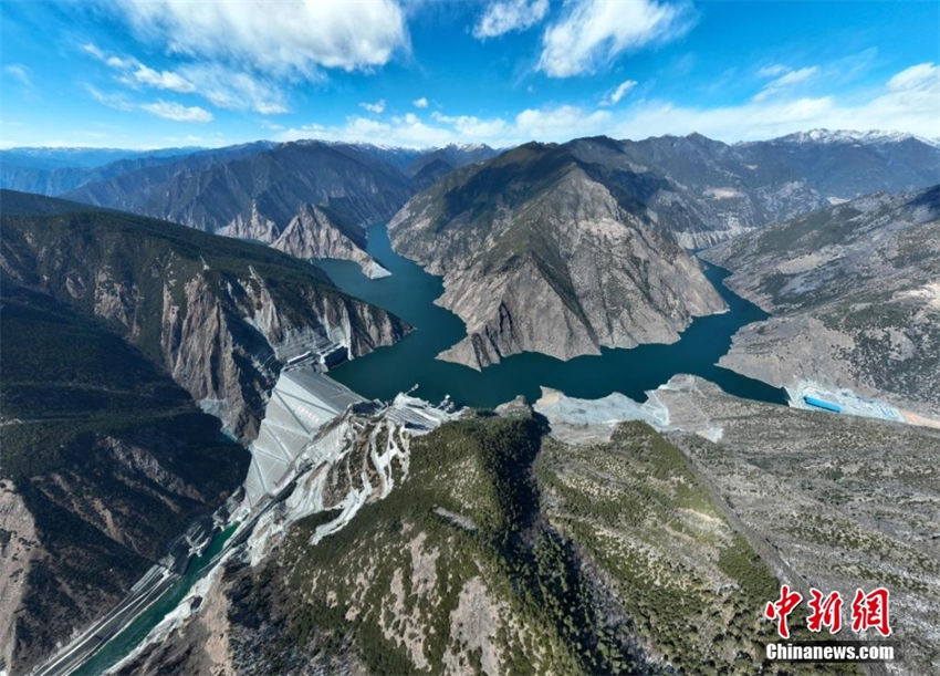 China: usina hidrelétrica mais alta entra em opera??o com altitude média de 3.000 metros