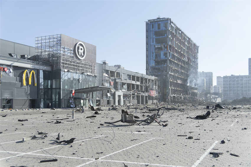 Ucrania: 8 pessoas morrem em ataque a um shopping center de Kiev