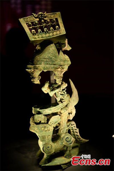 Sal?o recém-renovado do Museu de Sanxingdui aberto ao público