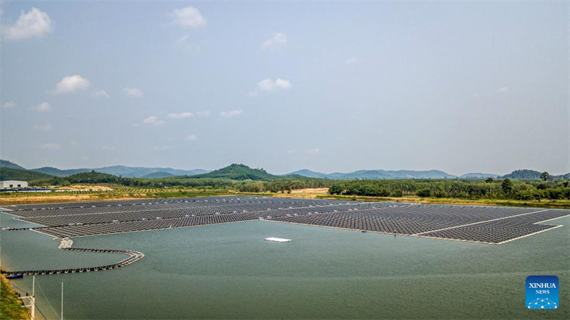 Tailandia: projeto solar flutuante na província de Rayong é construído com apoio da Huawei