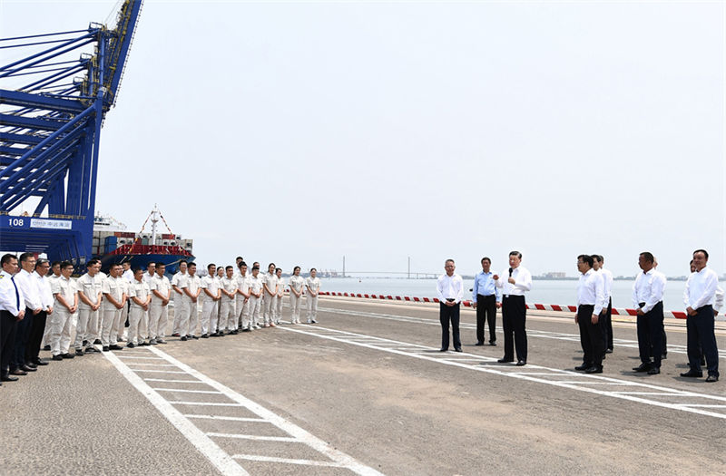 Xi Jinping inspeciona zona de desenvolvimento econ?mico na Província de Hainan