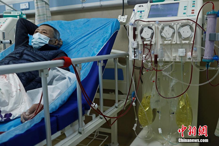 Centro Temporário de Hemodiálise em Shanghai oferece servi?os de hemodiálise aos pacientes