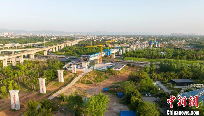 Constru??o do trecho Chengdu da ferrovia de alta velocidade Chengdu-Zigong está em andamento