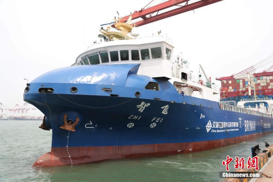 Primeiro navio porta-contêiner n?o tripulado da China realiza viagem inaugural