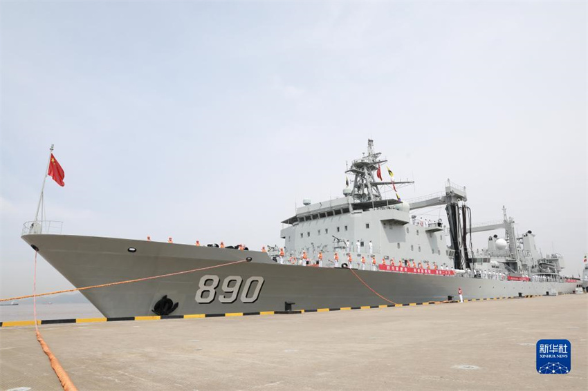 41a for?a-tarefa da marinha chinesa parte em miss?o de escolta no Golfo de Aden