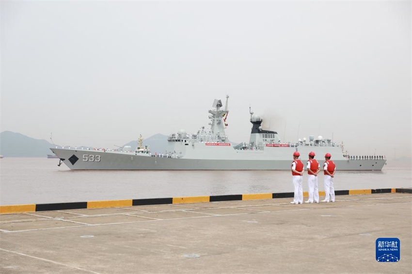 41a for?a-tarefa da marinha chinesa parte em miss?o de escolta no Golfo de Aden